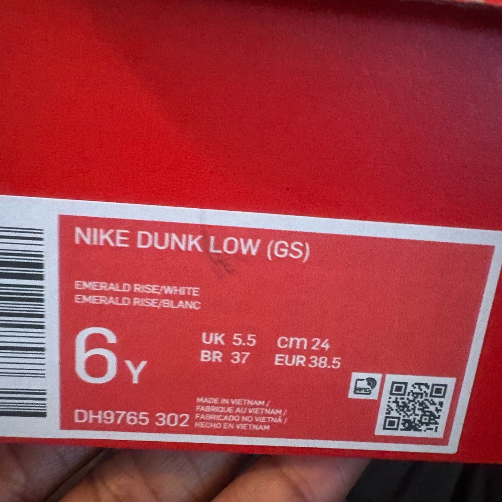 Nike Dunk Low 6Y - Picture 3 of 9